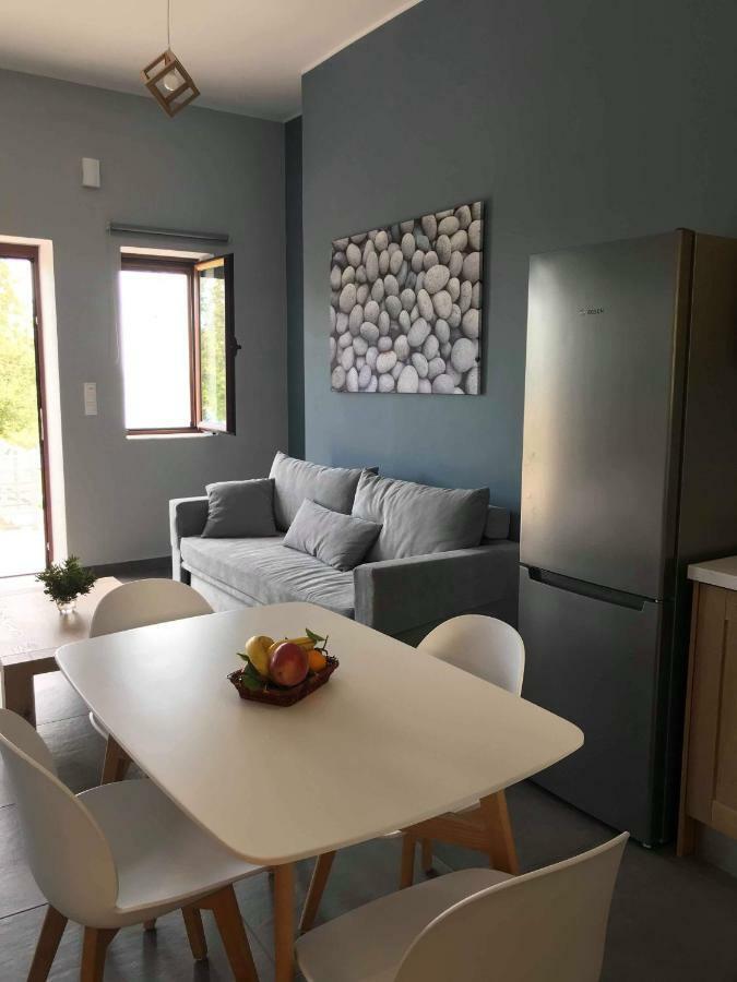 Light Blue Studios 2 Poulithra Bagian luar foto